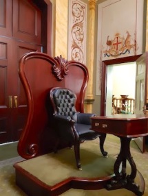 mayor's chair