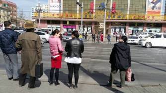 traffic light crossing mongolia